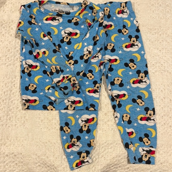 Disney | Pajamas | Mickey Mouse Pajama Set 4t | Poshmark